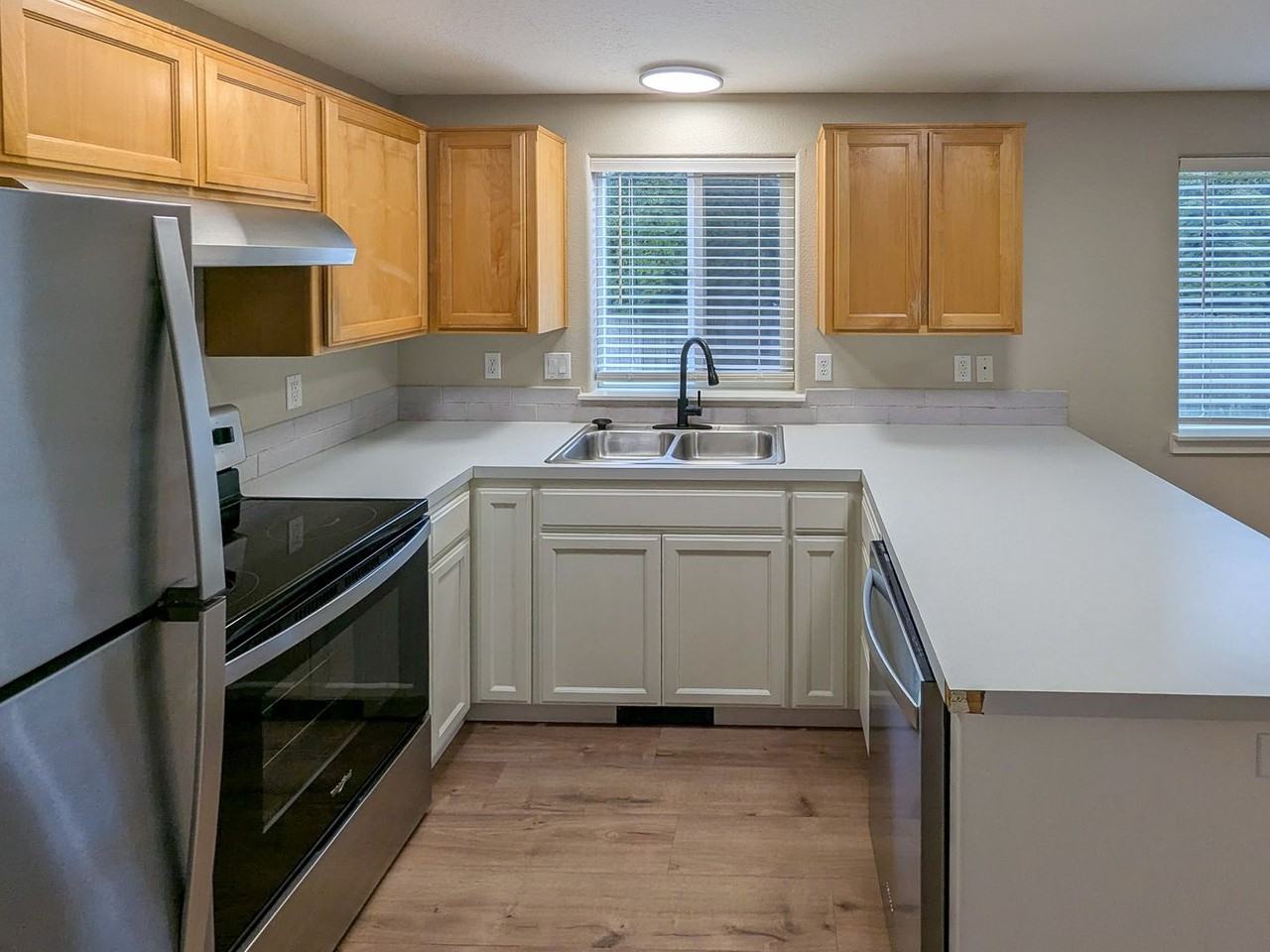 1497 Golden Ln N - Photo 5 of 26