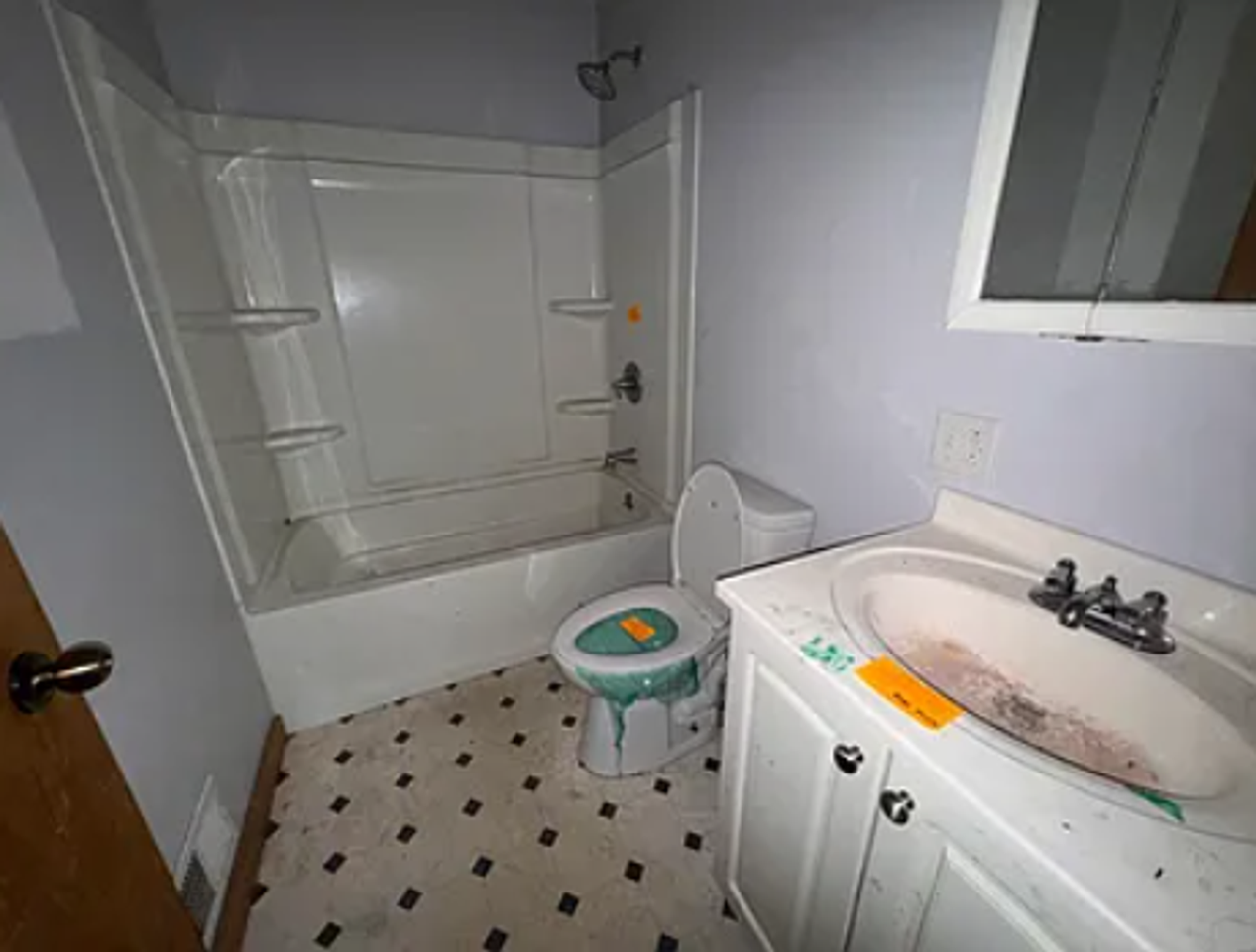 912 Chicago Ave - Photo 5 of 8