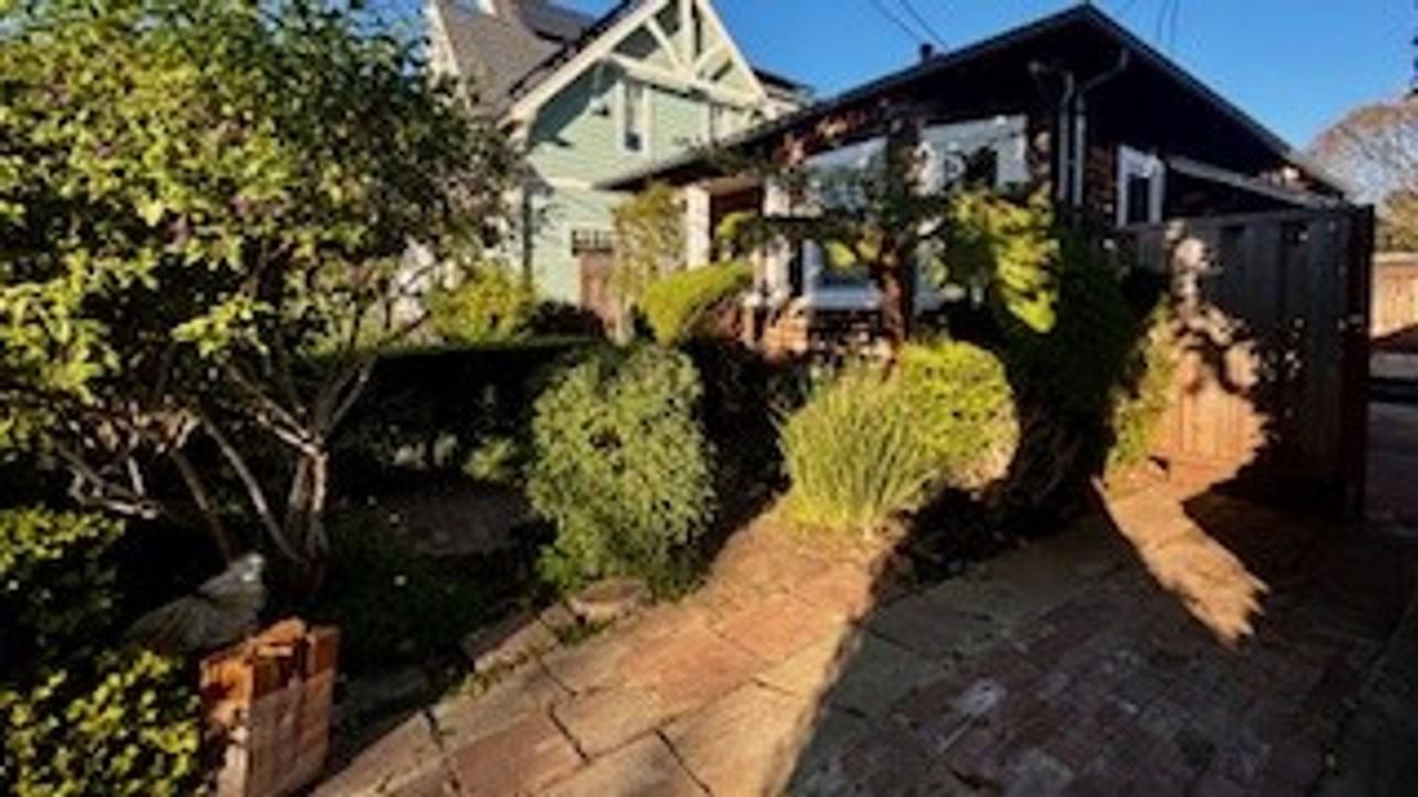 214 3rd Ave - Photo 3 of 21