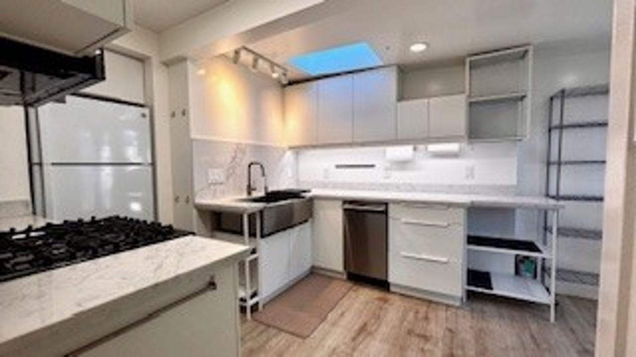 214 3rd Ave - Photo 7 of 21