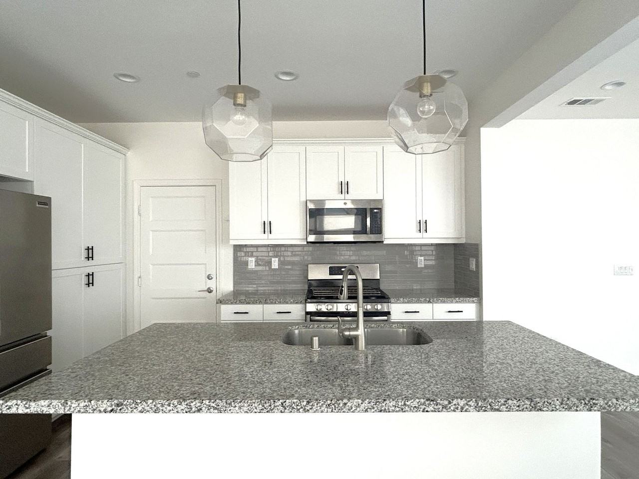 4170 Powell Way #104 - Photo 4 of 31