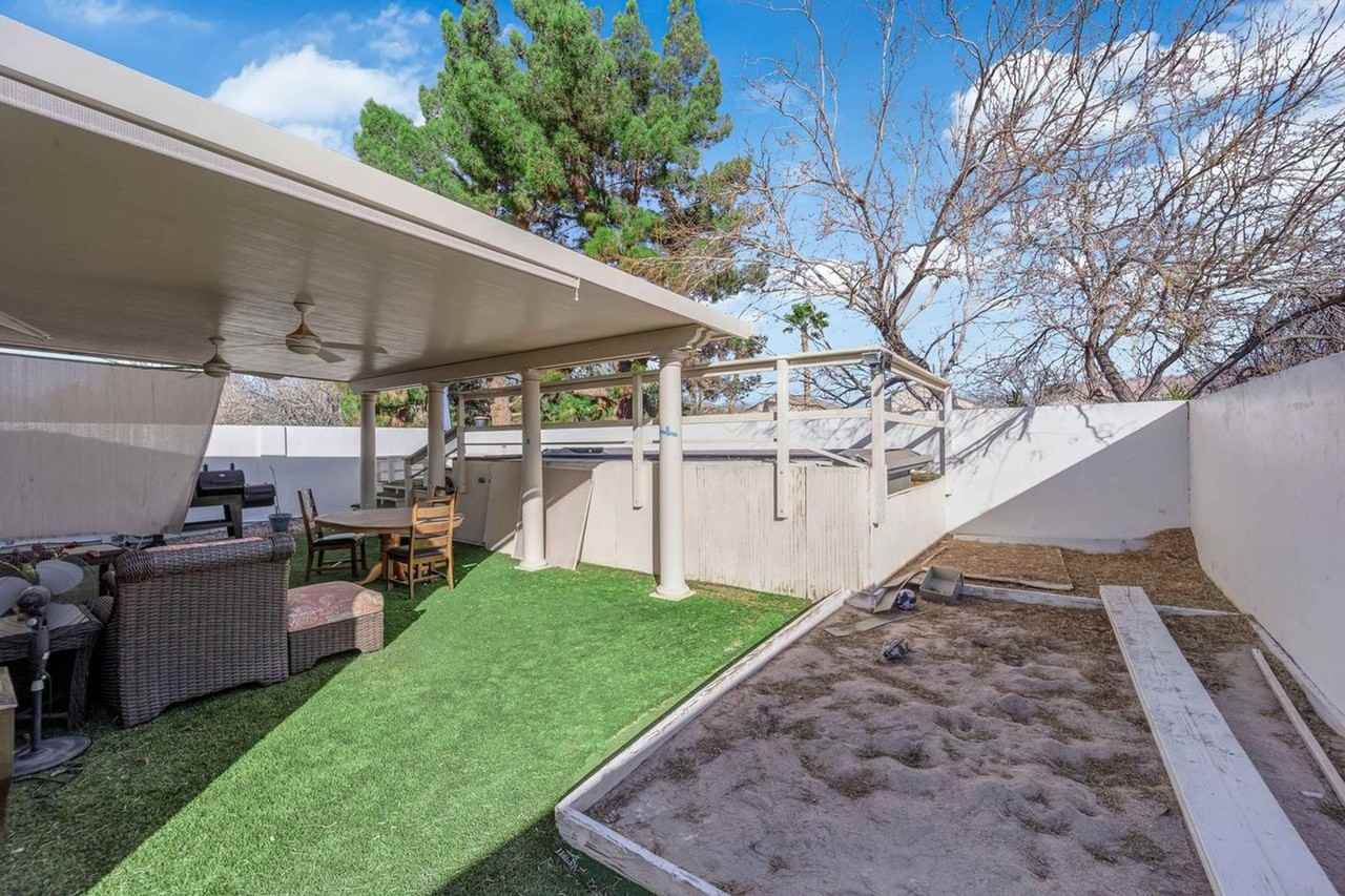 5616 Raven Creek Ave - Photo 3 of 20