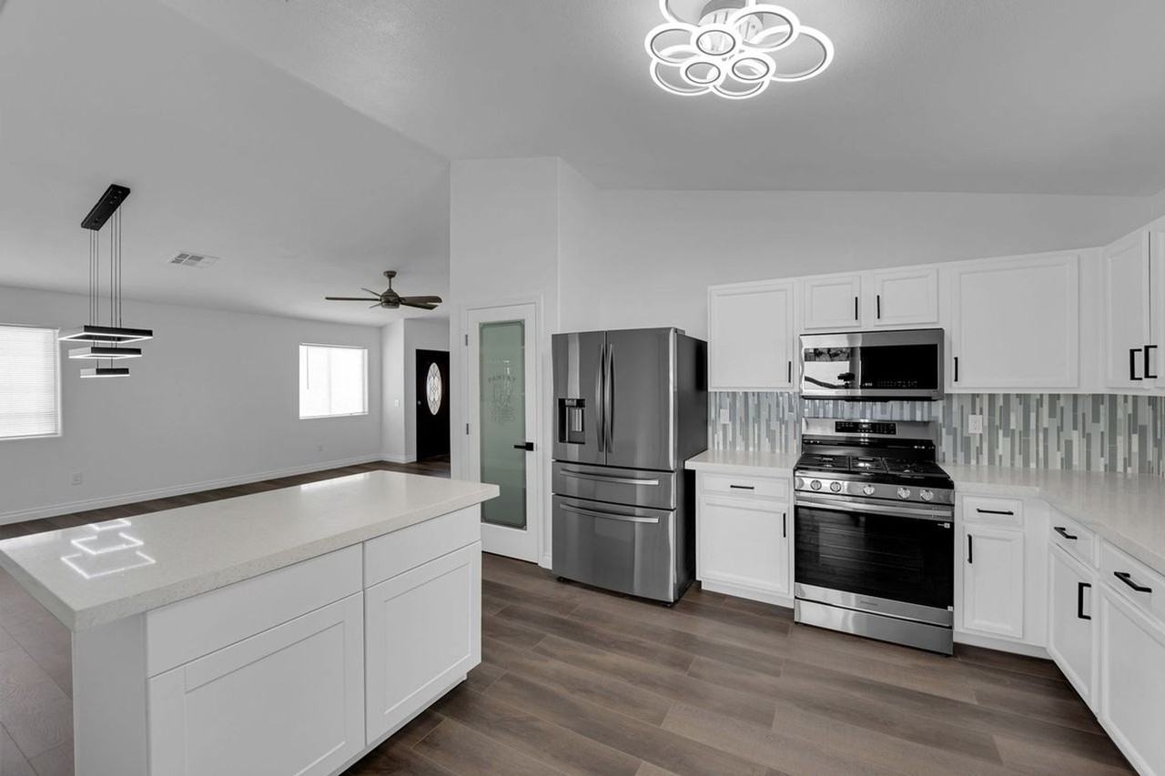 5616 Raven Creek Ave - Photo 4 of 20