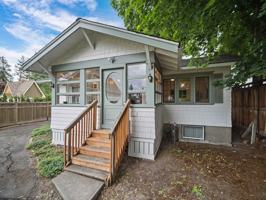 featured image of 614 E 18th Ave