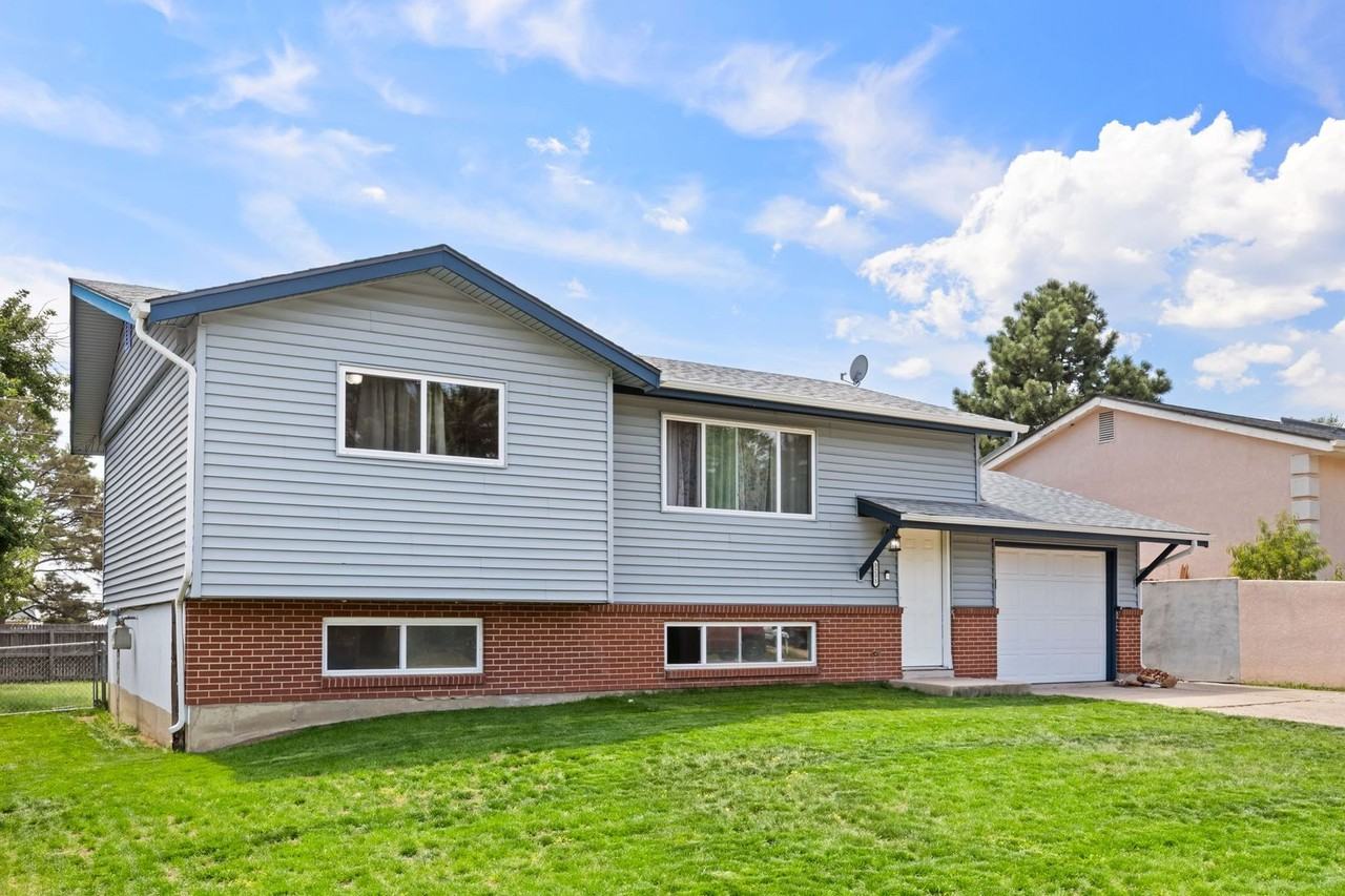 3231 Michigan Ave - Photo 2 of 34