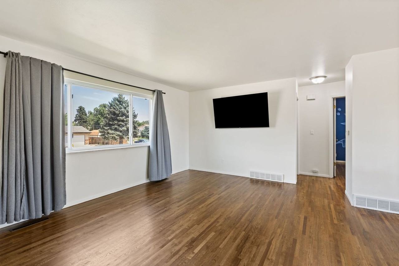 3231 Michigan Ave - Photo 6 of 34