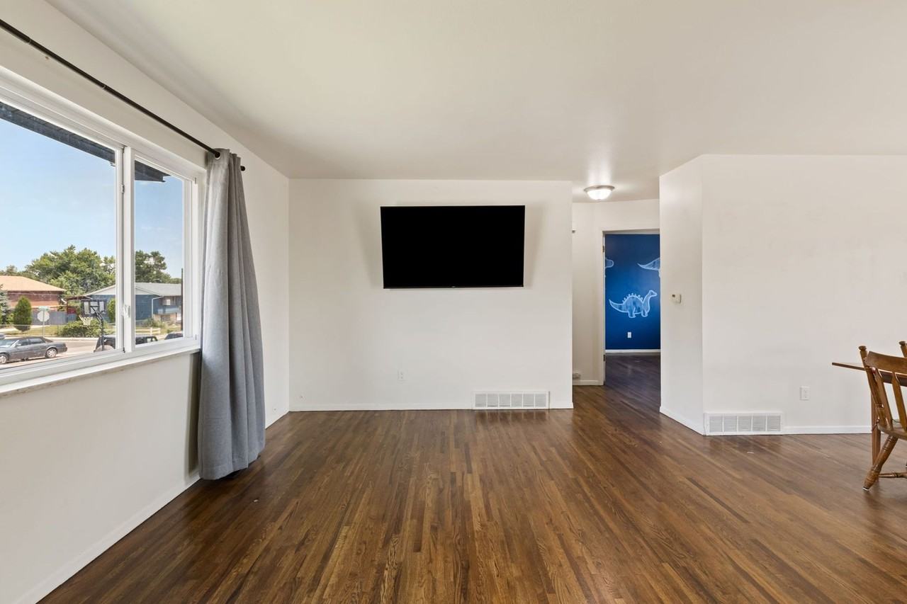 3231 Michigan Ave - Photo 7 of 34