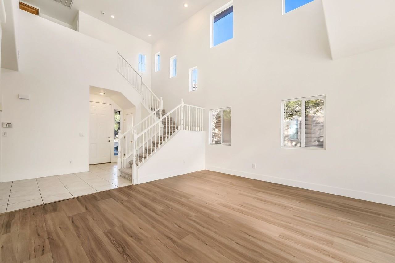 10226 Wolf Pack Ln - Photo 6 of 37