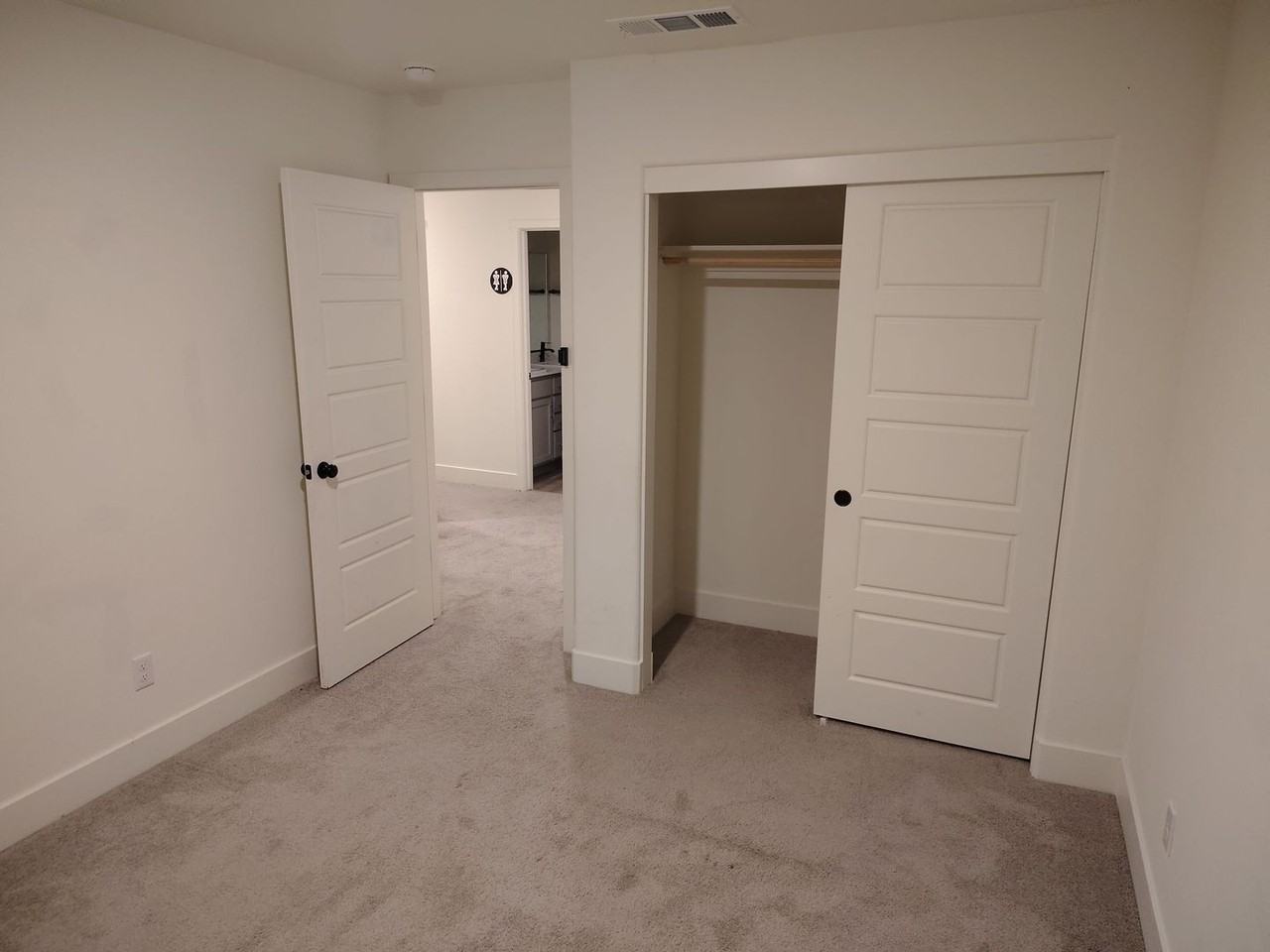 5905 Barsanti Ave - Photo 5 of 25