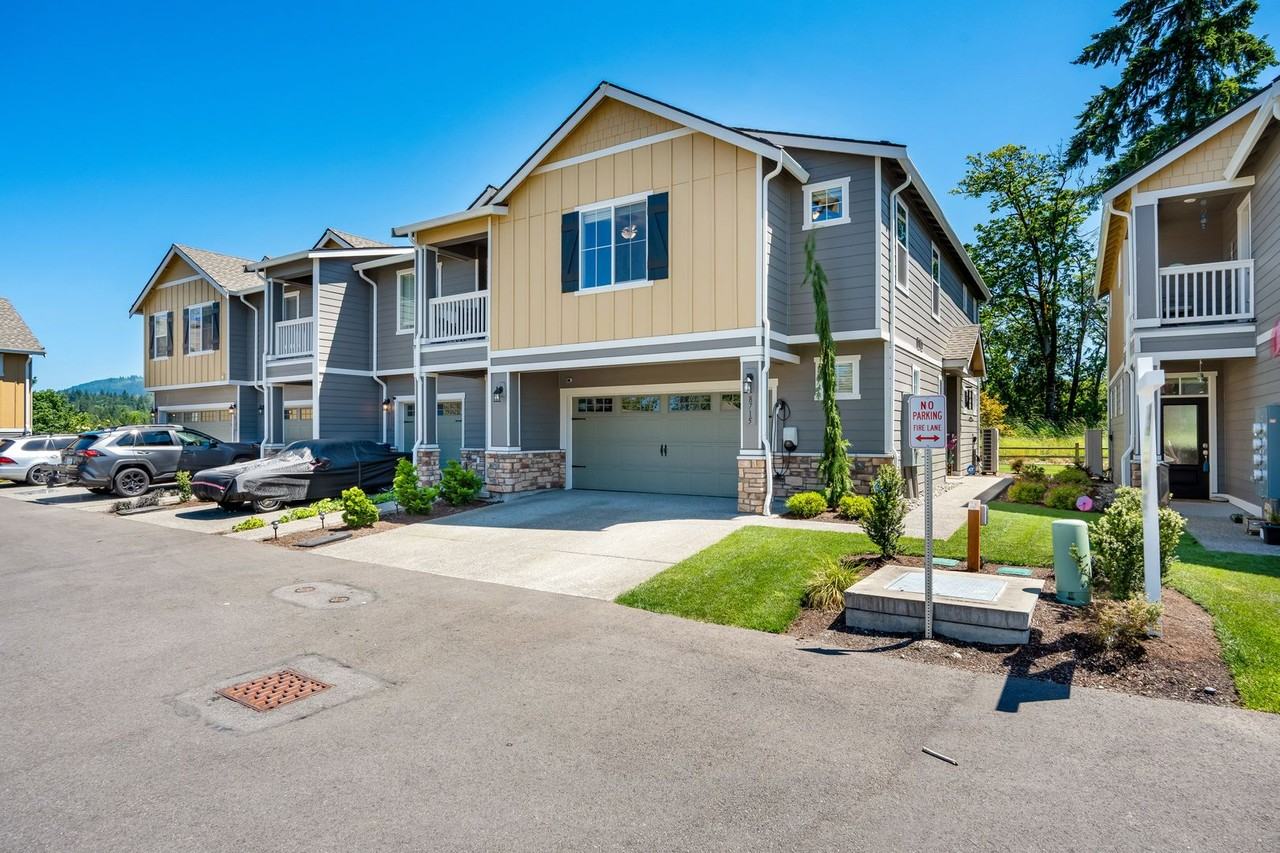 8715 E Gilman Ave - Photo 2 of 24