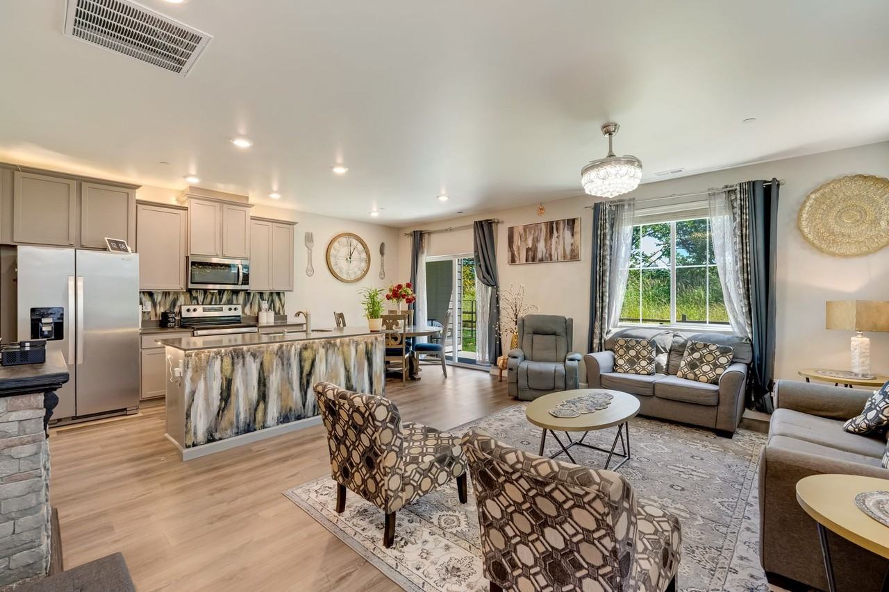 8715 E Gilman Ave - Photo 7 of 24