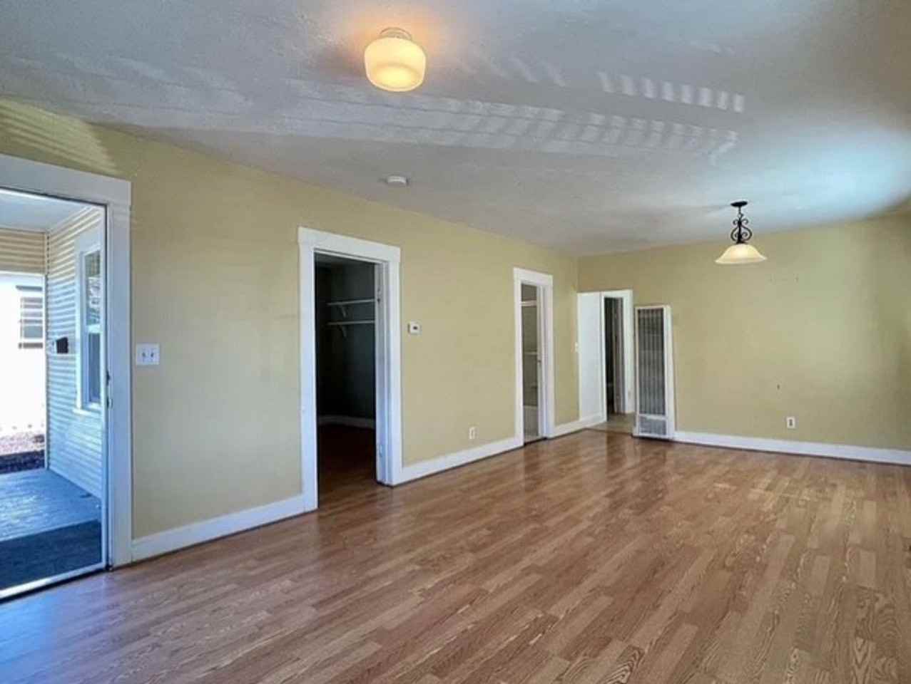 1165 Murray Ave - Photo 4 of 20