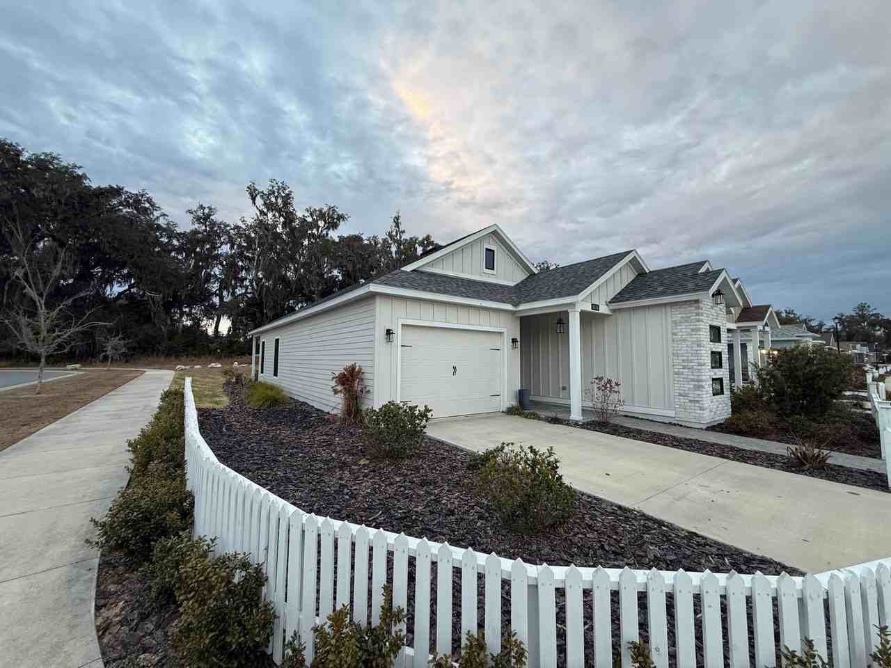 1016 Nw 132nd Blvd - Photo 3 of 25