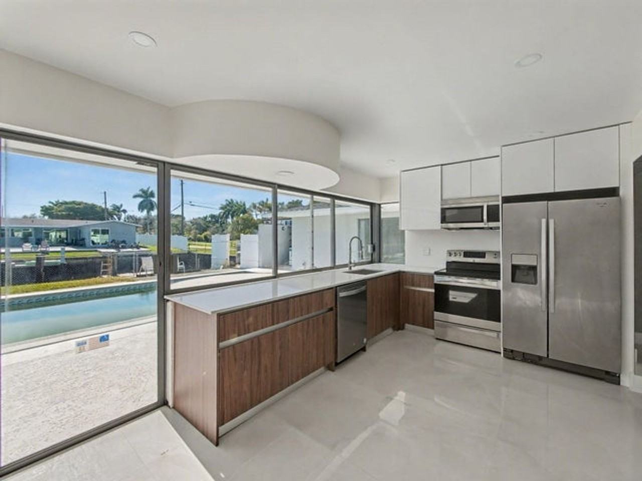 1940 Nw 32nd St - Photo 2 of 19