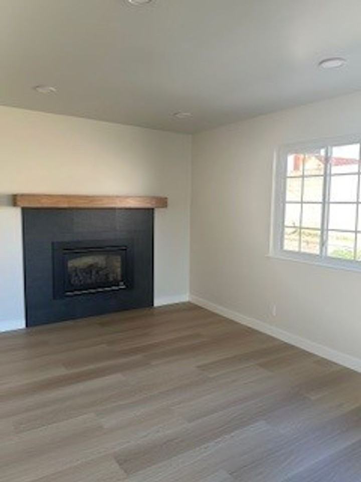 1493 Calle Segunda - Photo 4 of 13