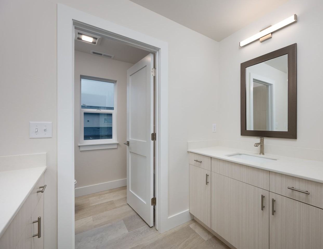 513 Companion Way - Photo 3 of 25