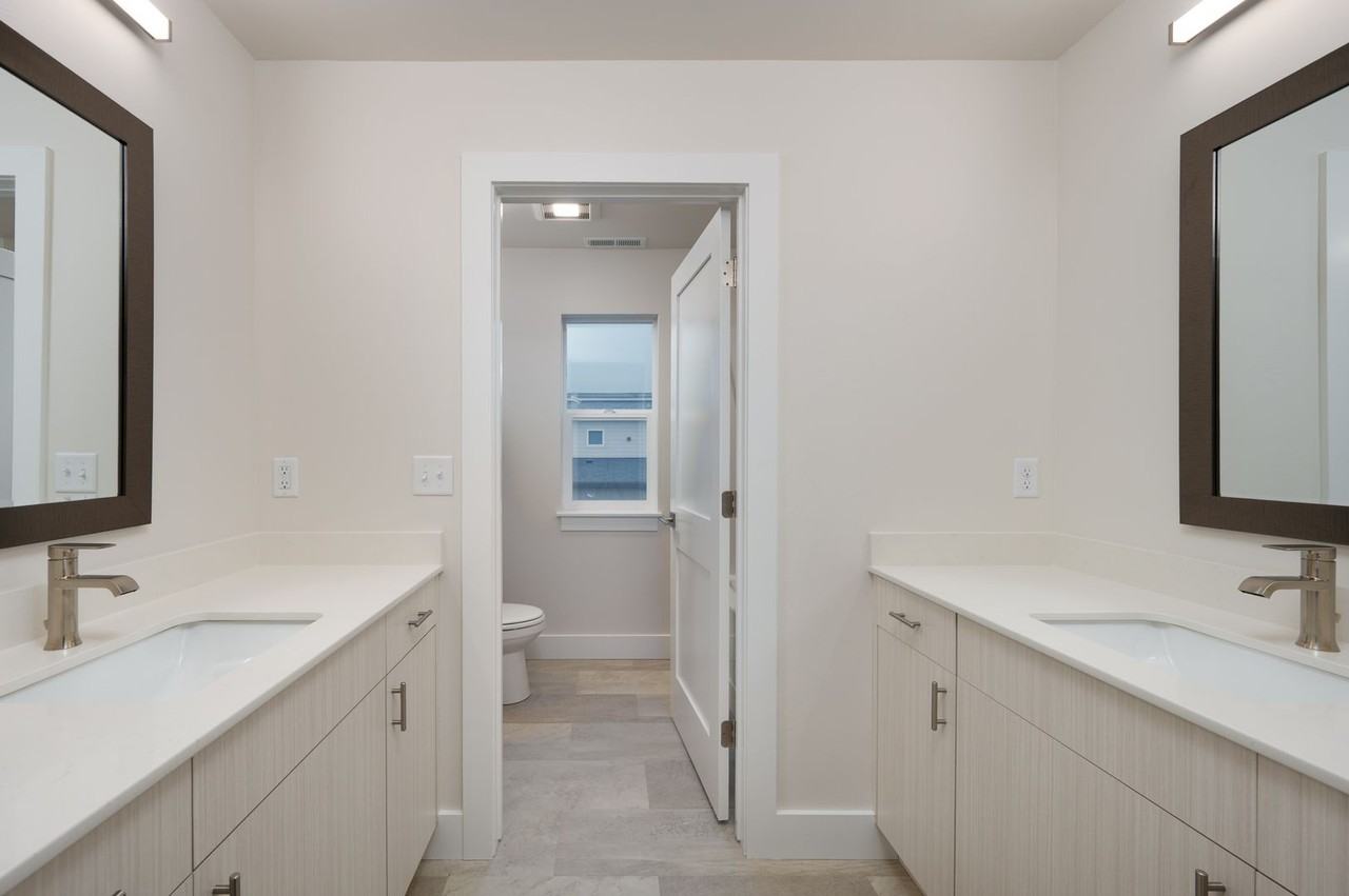 513 Companion Way - Photo 4 of 25