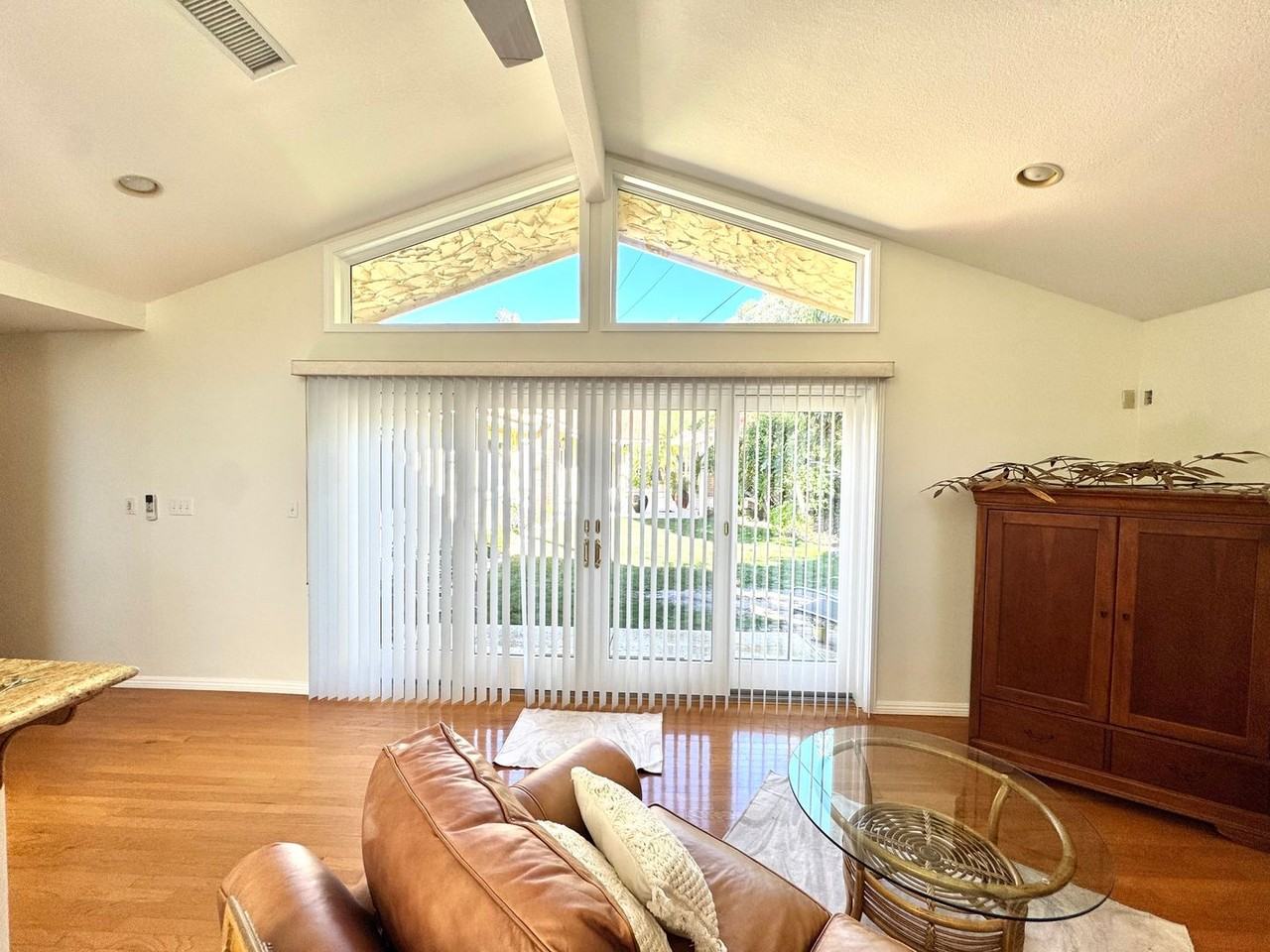 244 Grandridge Ct - Photo 7 of 15