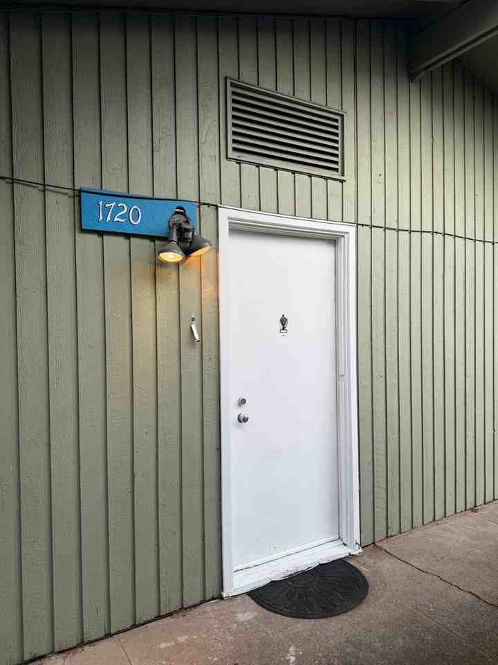 1720 Arthur St - Photo 3 of 26