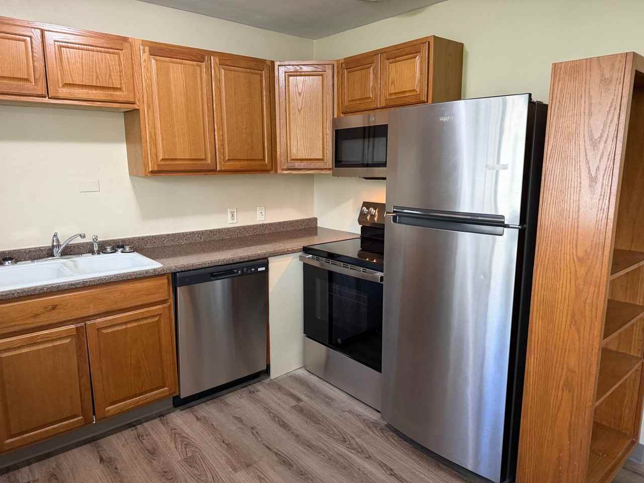 1720 Arthur St - Photo 6 of 26