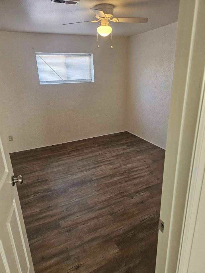 984 S Knox Dr - Photo 5 of 7