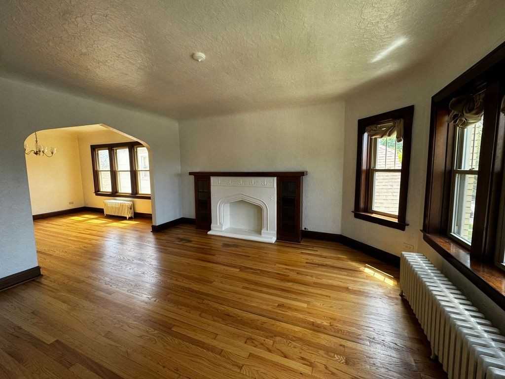 5531 N Linder Ave #2 - Photo 4 of 23