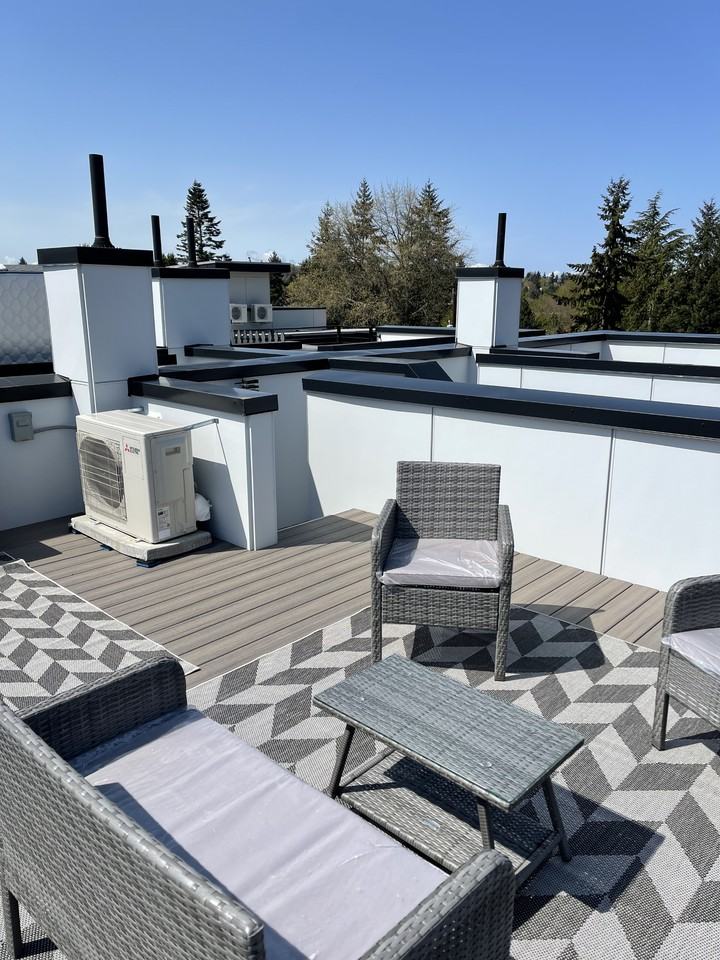 8447 Delridge Way Sw #B - Photo 2 of 9