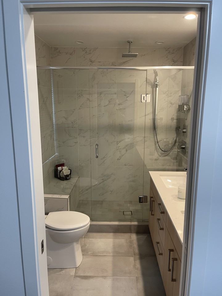 8447 Delridge Way Sw #B - Photo 5 of 9