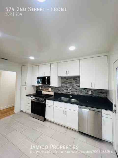 574 2nd St - Photo 7 of 16