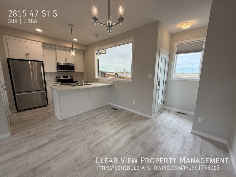 2815 47 St S - Photo 6 of 21