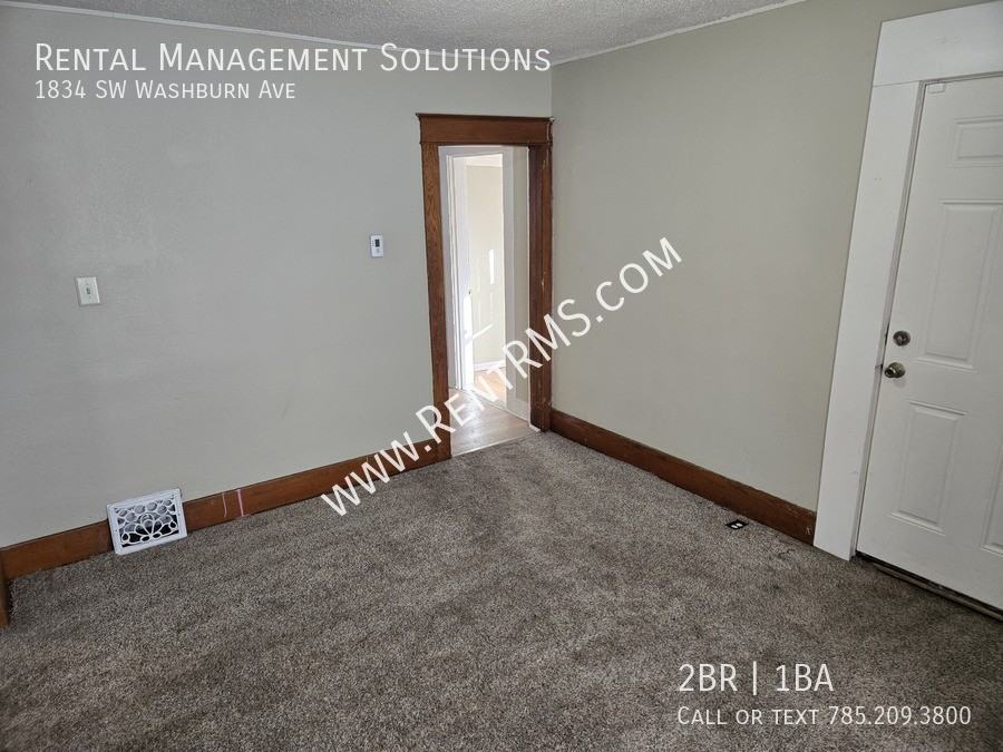 1834 Sw Washburn Ave - Photo 6 of 19