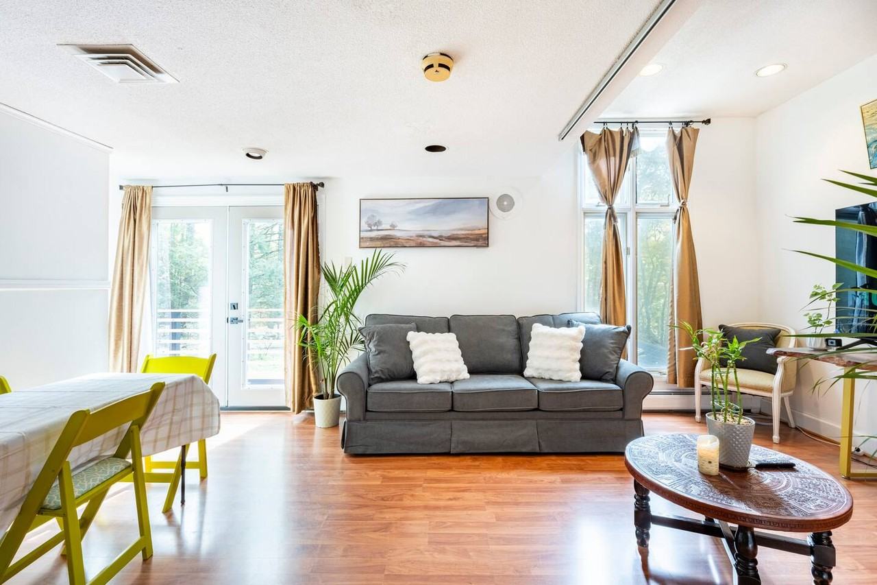 Newtown Tpke - Photo 2 of 35