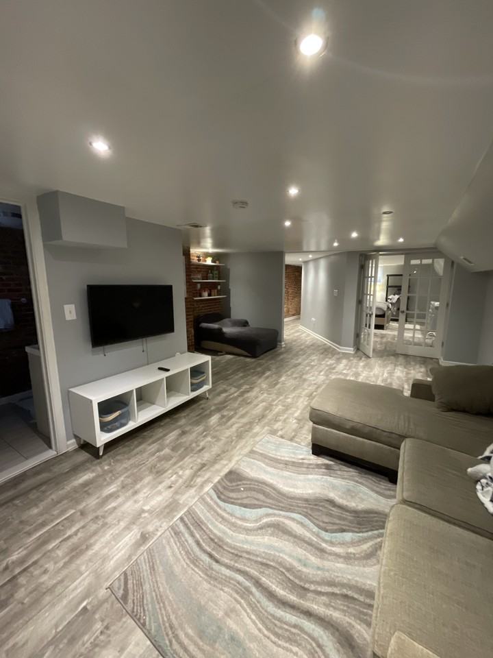 802 N Broadway #B - Photo 2 of 8