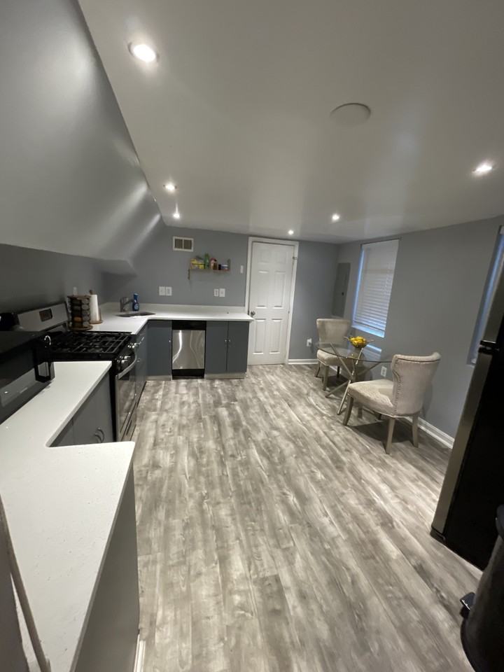 802 N Broadway #B - Photo 4 of 8