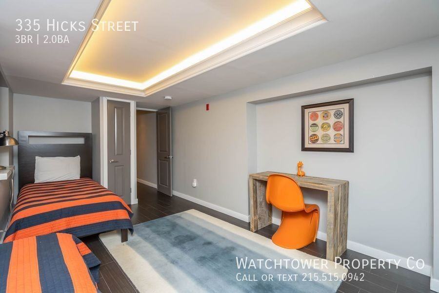 335 S Hicks St - Photo 7 of 32