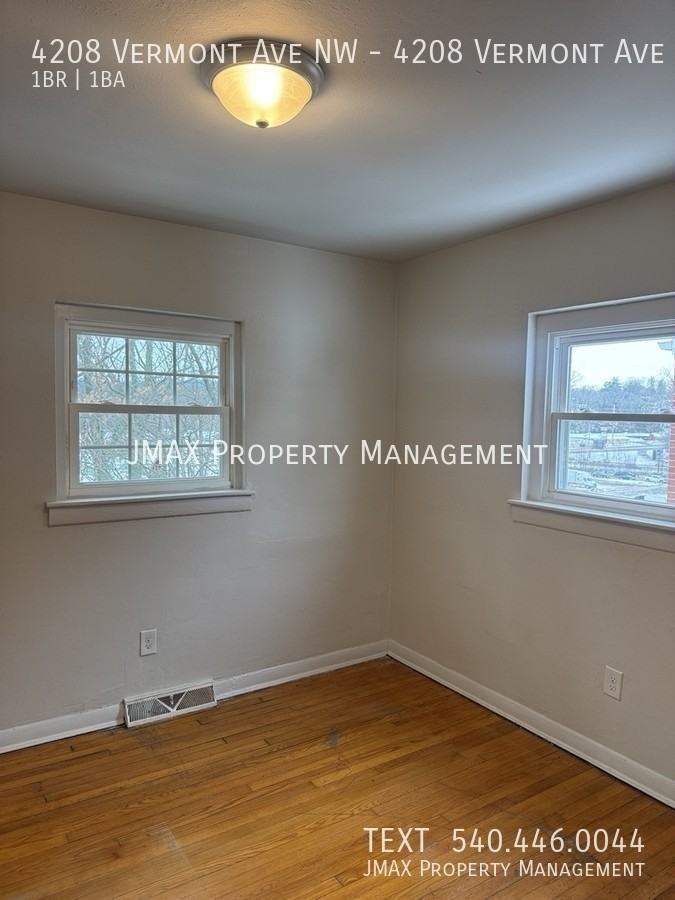 4208 Vermont Ave Nw - Photo 7 of 10