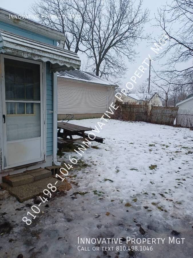 1124 W Bergin Ave - Photo 4 of 24