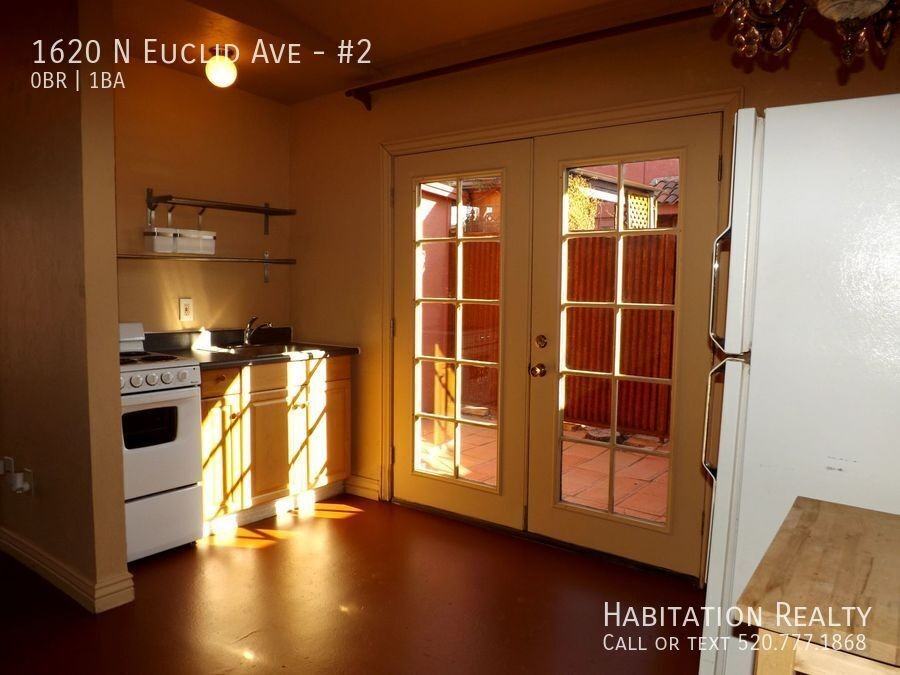 1620 N Euclid Ave #2 - Photo 5 of 15