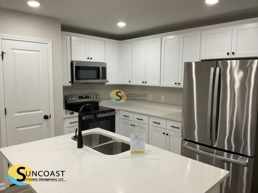 2630 Kohn Rd - Photo 7 of 32