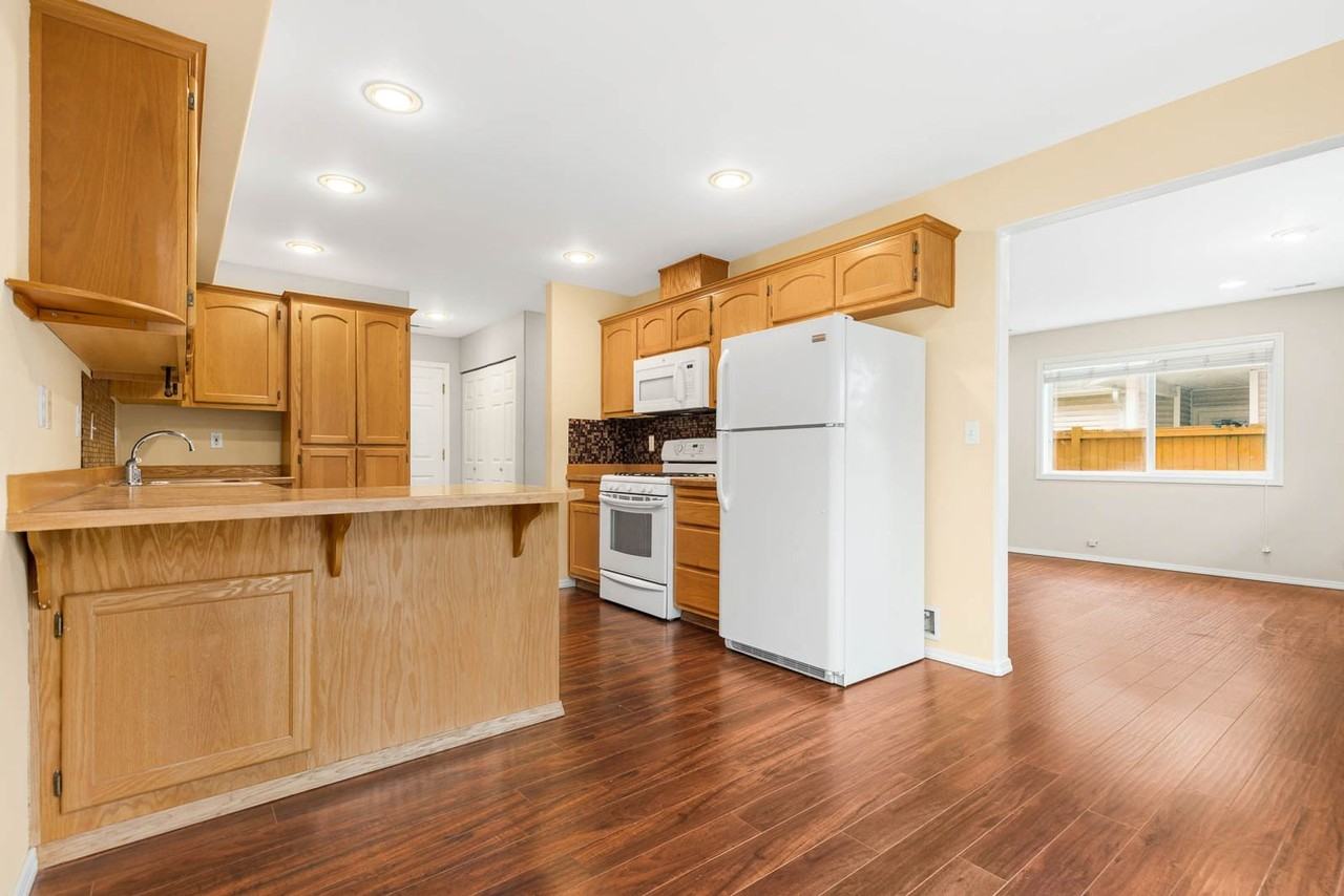 3225 156th St Sw #7 - Photo 5 of 27