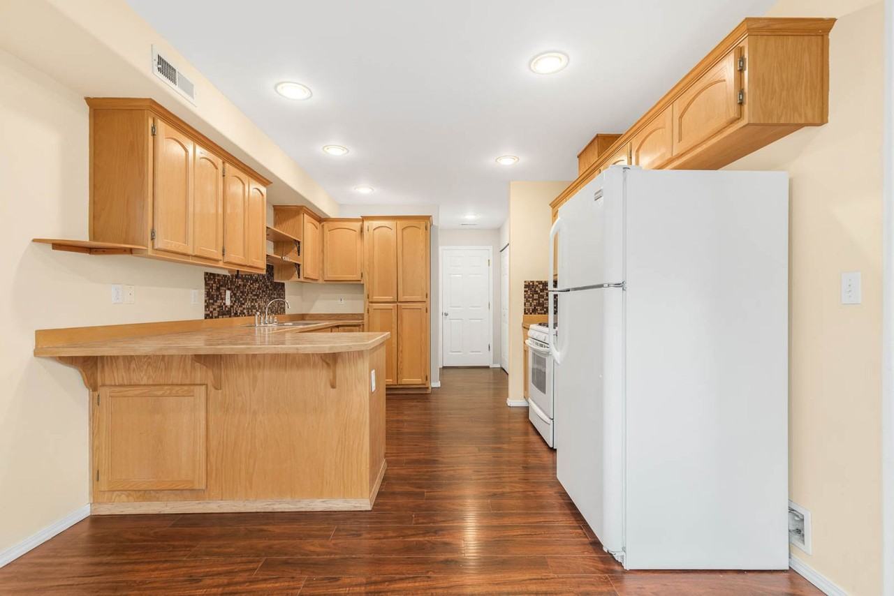 3225 156th St Sw #7 - Photo 6 of 27