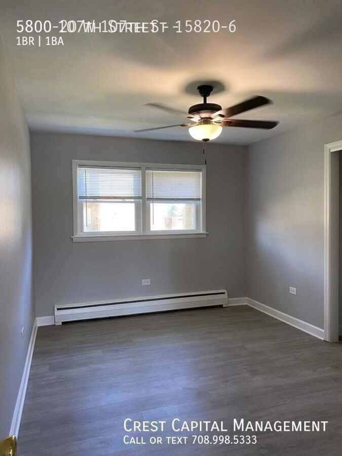 5820 107th St #4 - Photo 7 of 9