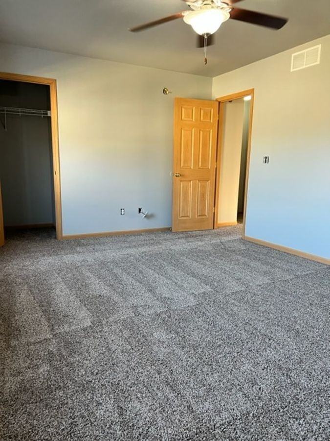 1715 Dainesway - Photo 4 of 9