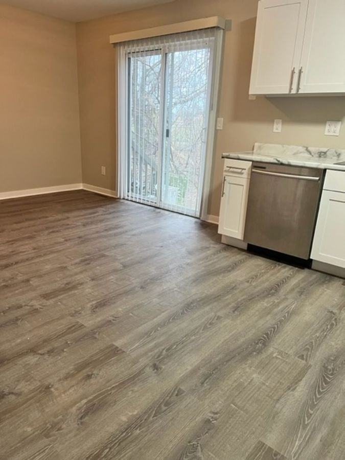 1805 Dainesway - Photo 3 of 13