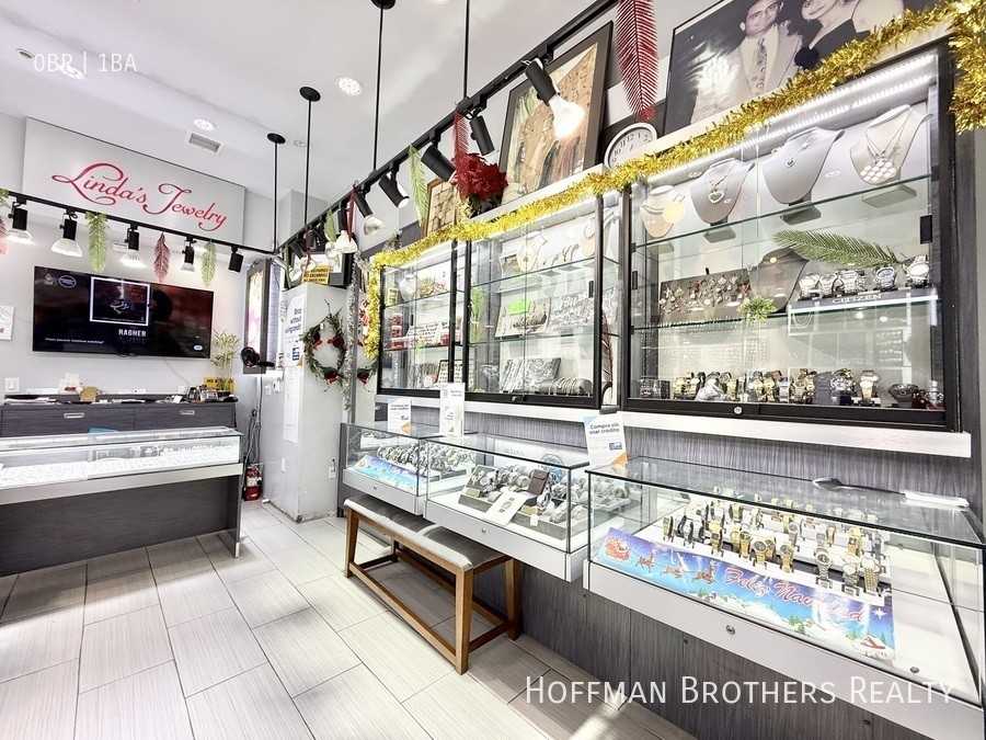 758 S Broadway - Photo 3 of 6