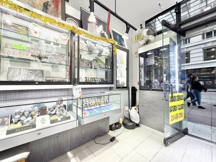 758 S Broadway - Photo 4 of 6