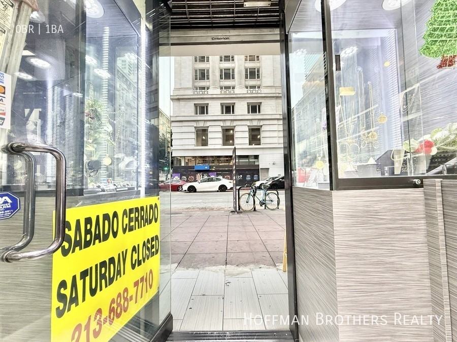 758 S Broadway - Photo 5 of 6