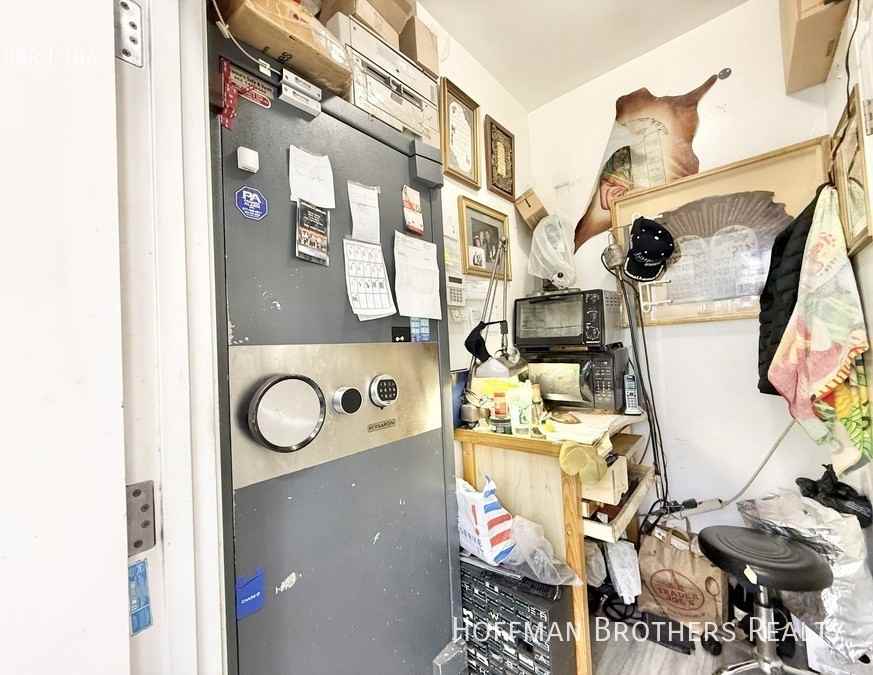 758 S Broadway - Photo 6 of 6