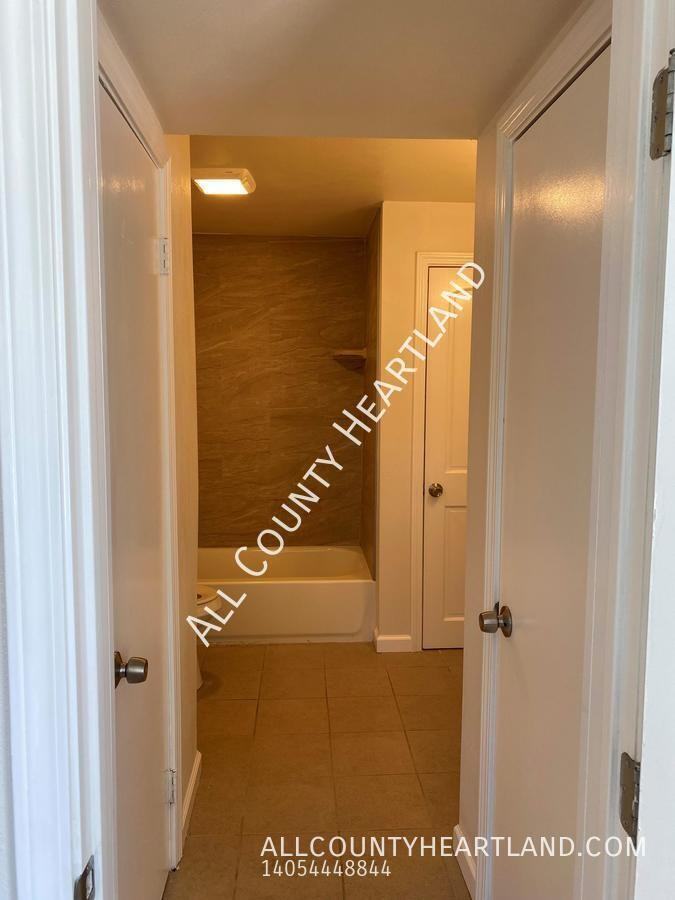 1401 N Independence Ave - Photo 6 of 21