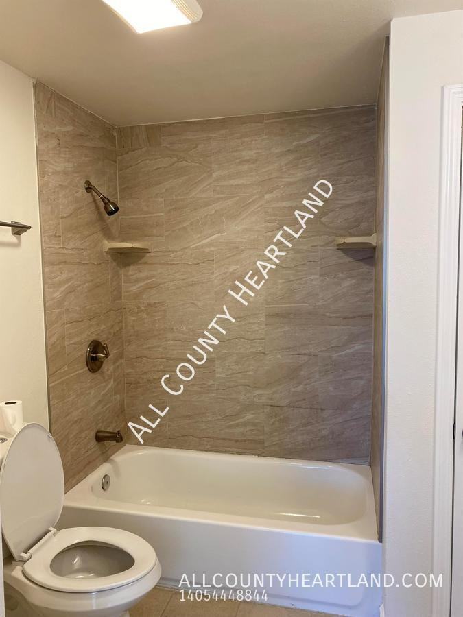 1401 N Independence Ave - Photo 7 of 21